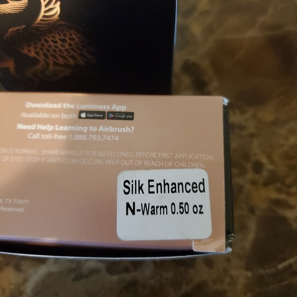 Luminess Air Brush Make up PRICE FIRM!!! - Picture 2 of 16